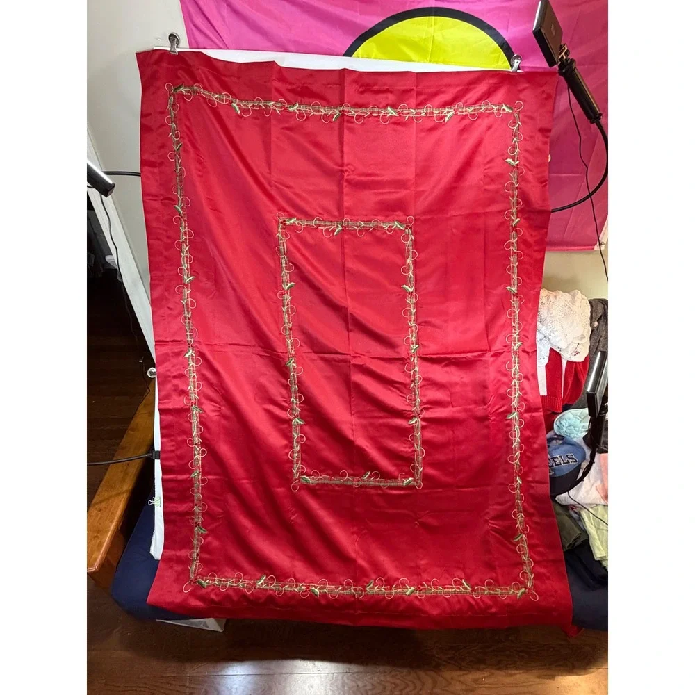 NWOT Lenox‎ Christmas Red Satin Tablecloth Plaid Ribbon Green Vine Embroidery